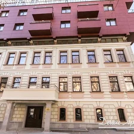 Cathedral Deluxe Warna