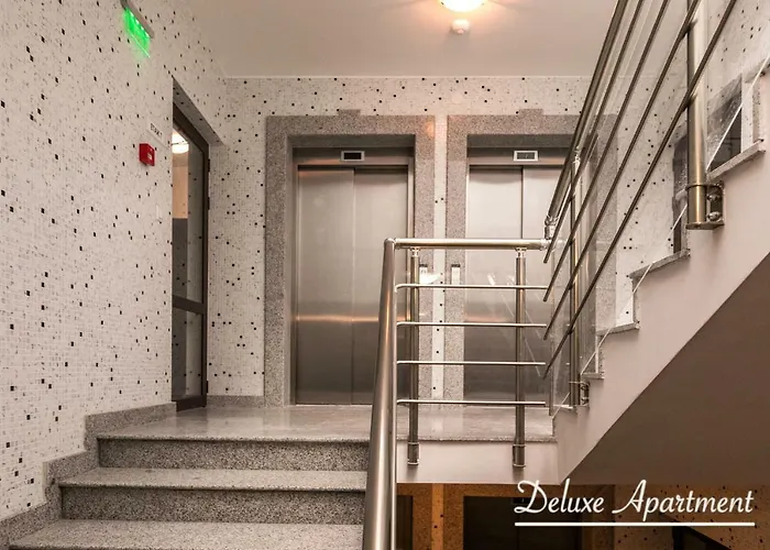 Cathedral Deluxe Apartment Warna